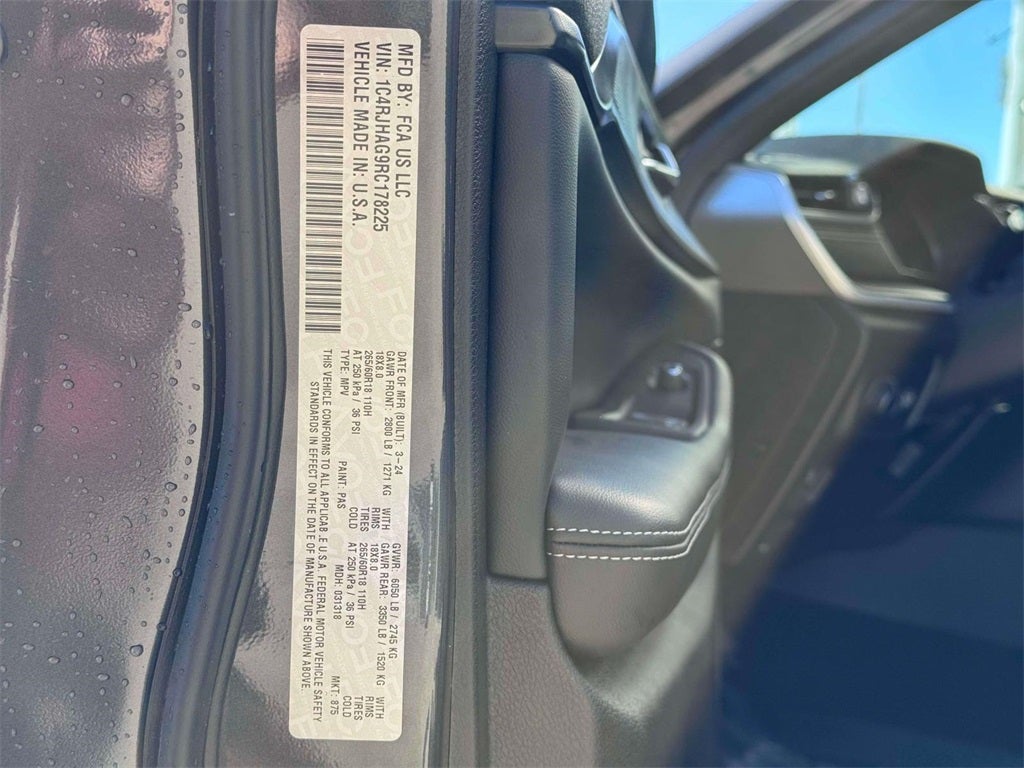 2024 Jeep Grand Cherokee Altitude