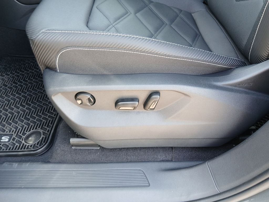 2025 Volkswagen Atlas Cross Sport 2.0T SE