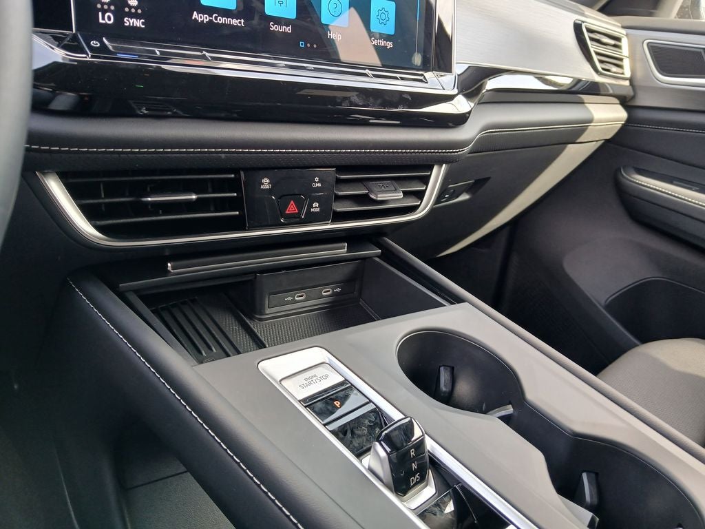 2025 Volkswagen Atlas Cross Sport 2.0T SE