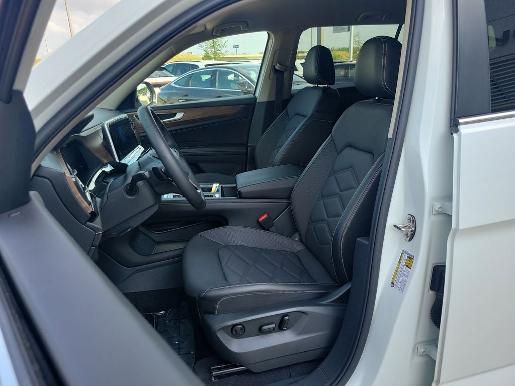 2024 Volkswagen Atlas 2.0T SE