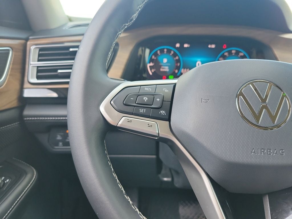 2024 Volkswagen Atlas 2.0T SE
