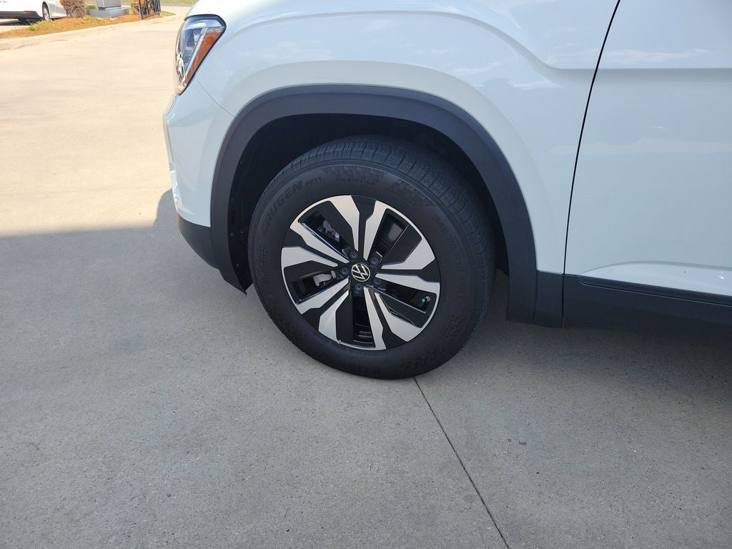 2024 Volkswagen Atlas 2.0T SE