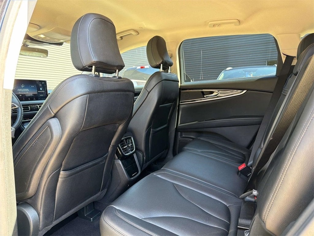 2022 Lincoln Nautilus Standard