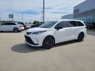 2021 Toyota Sienna XSE 7 Passenger
