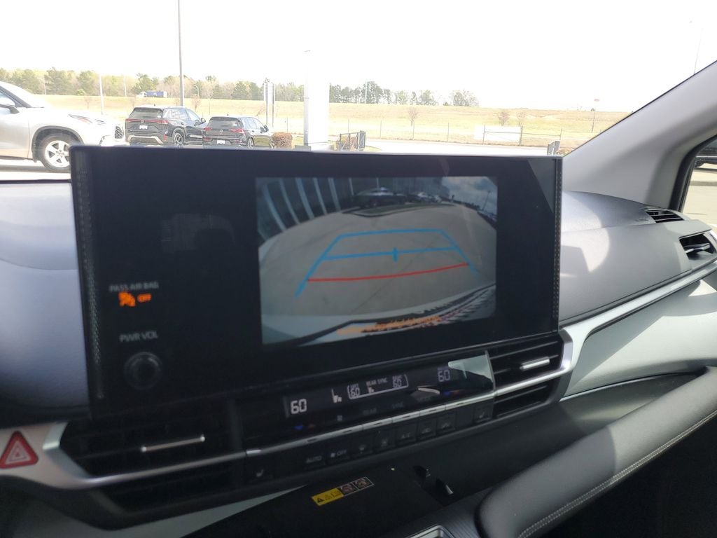 2025 Toyota Sienna XLE 8 Passenger