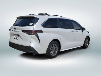 2025 Toyota Sienna XLE 8 Passenger