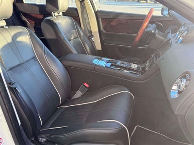 2019 Jaguar XJ R-Sport