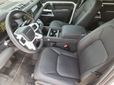 2023 Land Rover Defender 110 SE