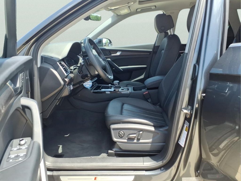 2023 Audi Q5 45 S line Premium quattro