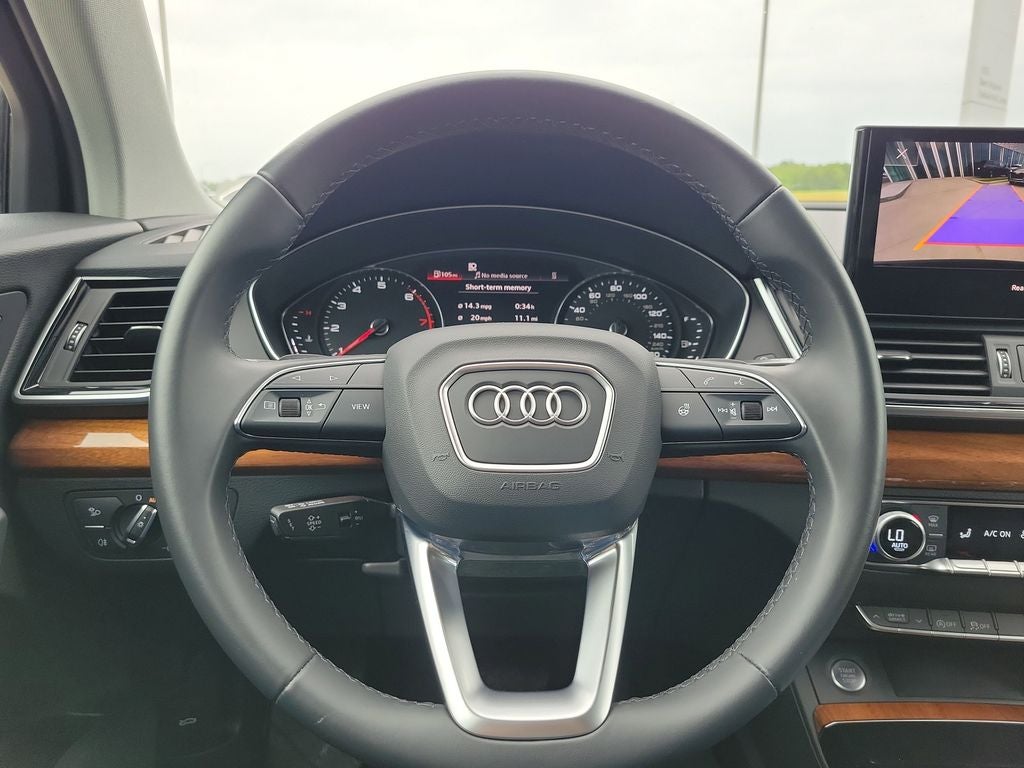 2023 Audi Q5 45 S line Premium quattro