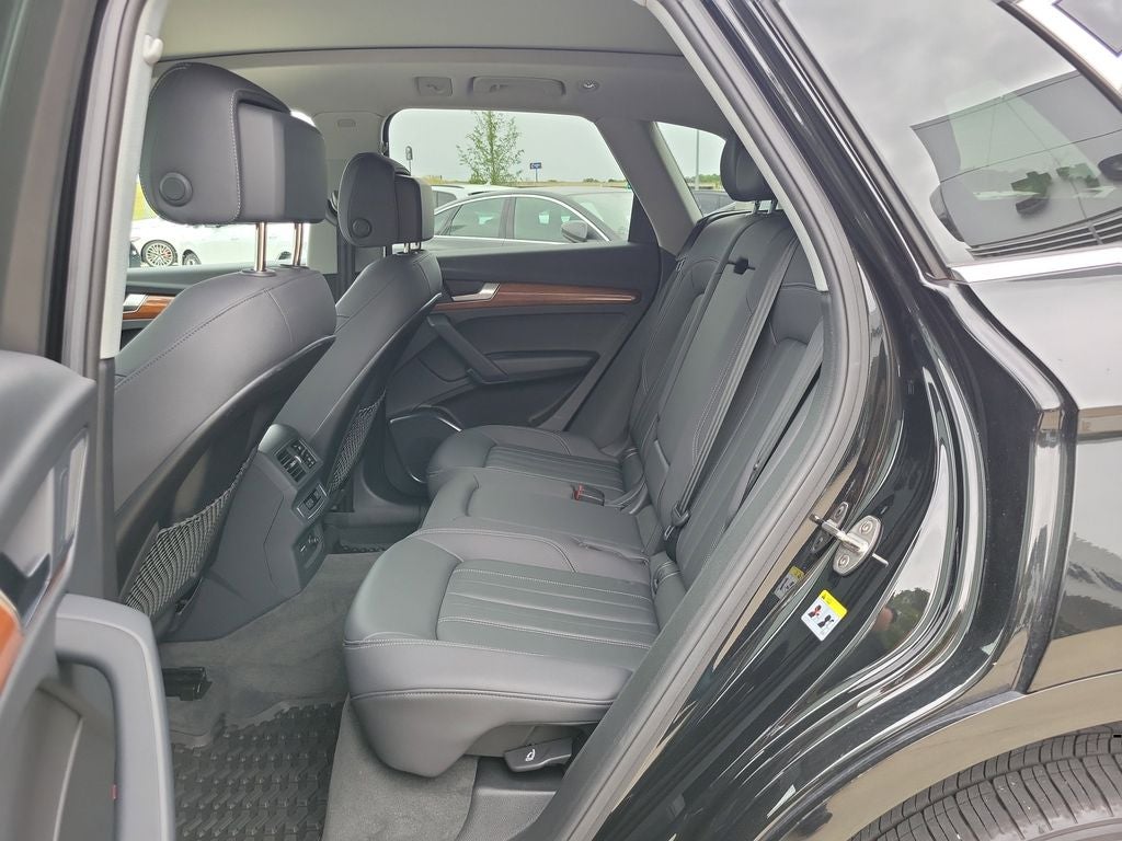 2023 Audi Q5 45 S line Premium quattro