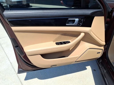 2019 Porsche Panamera 4