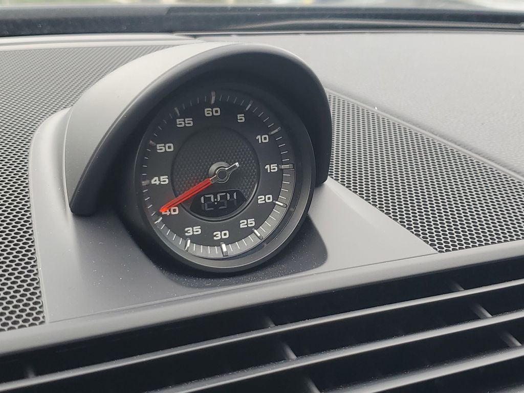 2023 Porsche Panamera 4 Platinum Edition