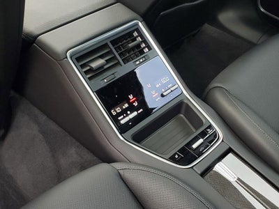 2023 Porsche Panamera 4 Platinum Edition