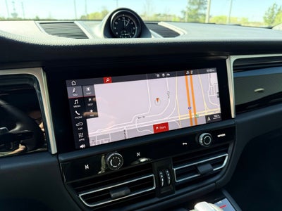 2023 Porsche Macan Base