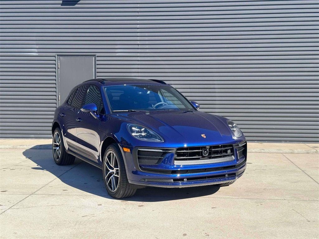2026 Porsche Macan AWD