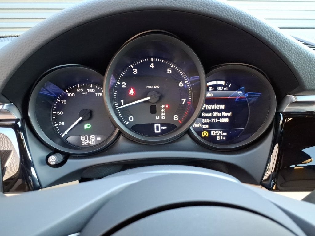 2026 Porsche Macan Base