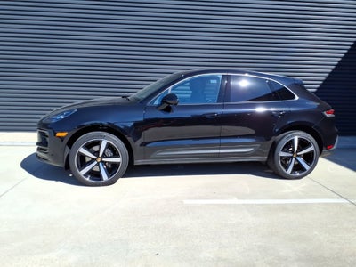2025 Porsche Macan Base