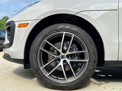 2025 Porsche Macan AWD