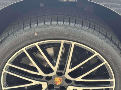 2026 Porsche Macan AWD