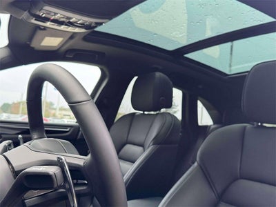 2026 Porsche Macan AWD