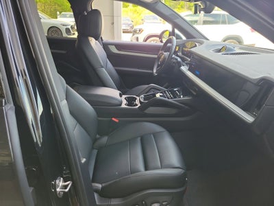 2025 Porsche Cayenne S