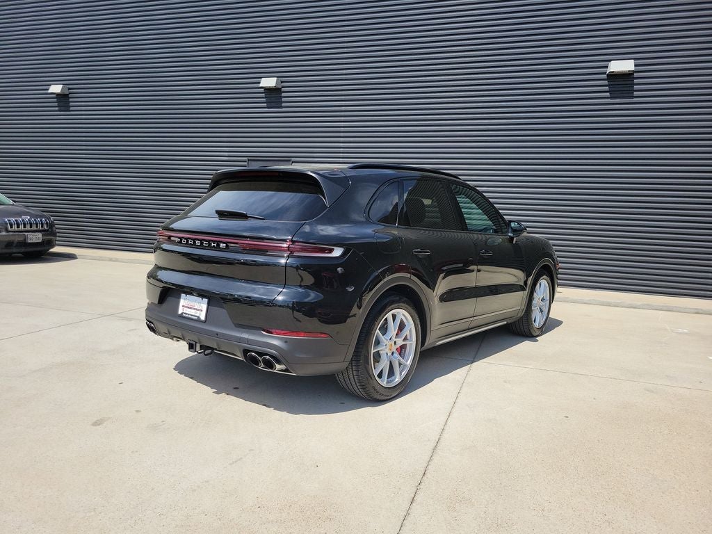 2025 Porsche Cayenne S